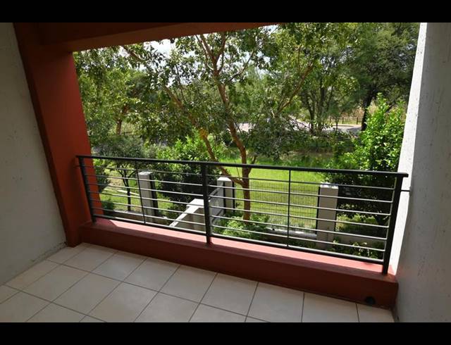 2 BEDROOM APARTMENT FOR SALE IN FOURWAYS